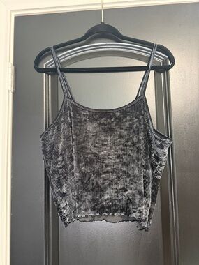 Colsie Black Velvet Ribbed Crop Tank